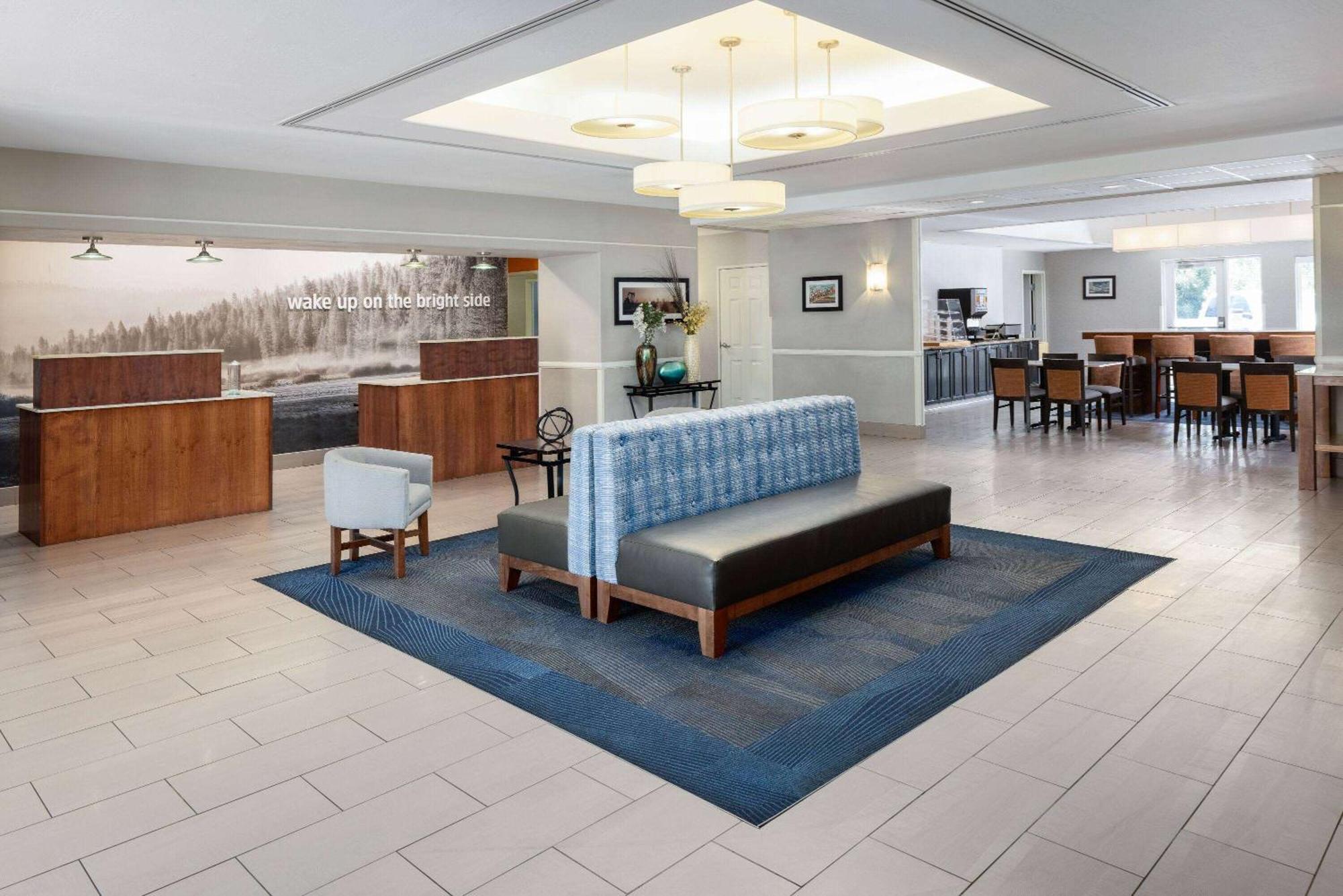 Отель La Quinta By Wyndham Bakersfield North Экстерьер фото